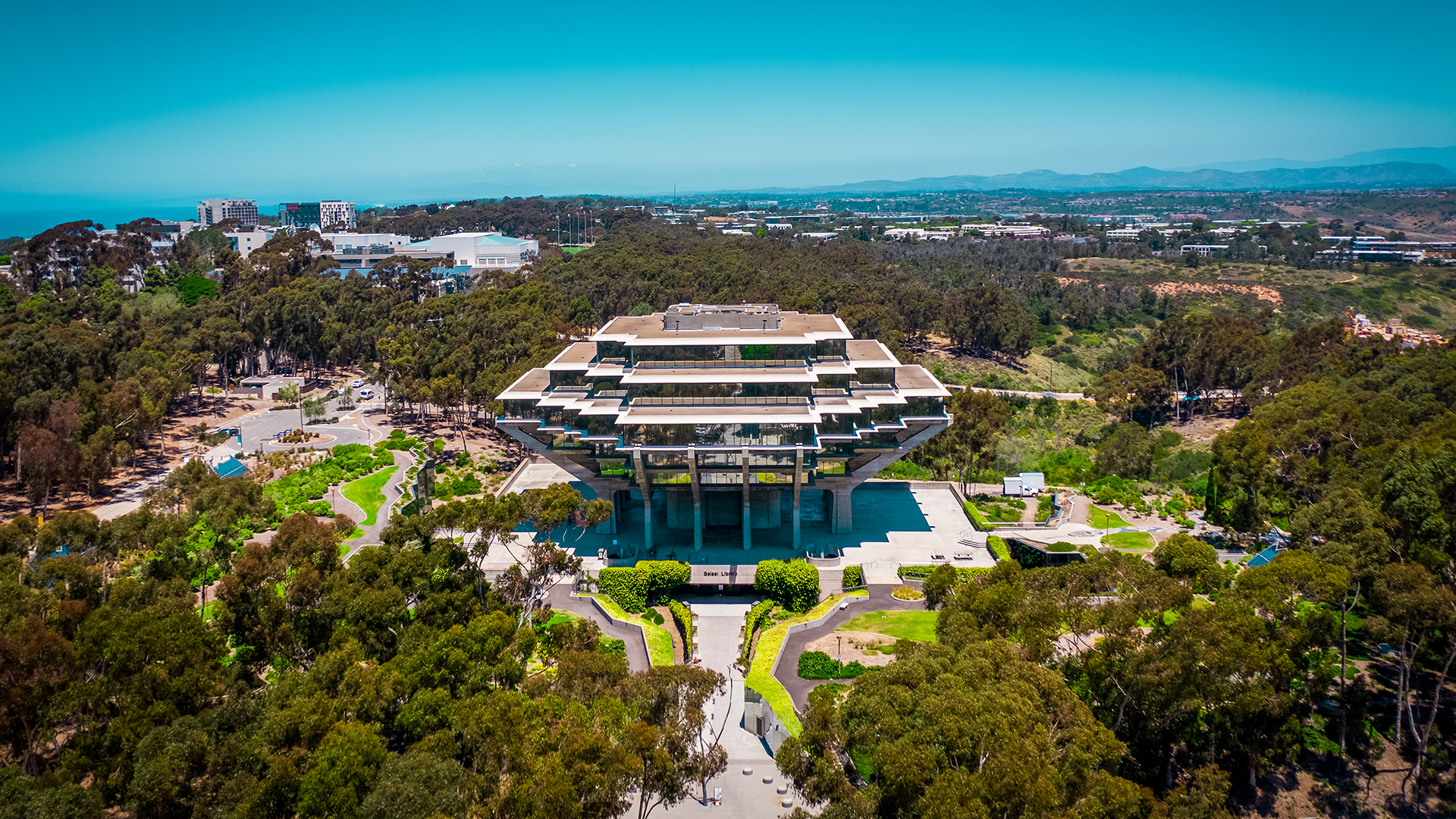 Giesel Library @ UC San Diego